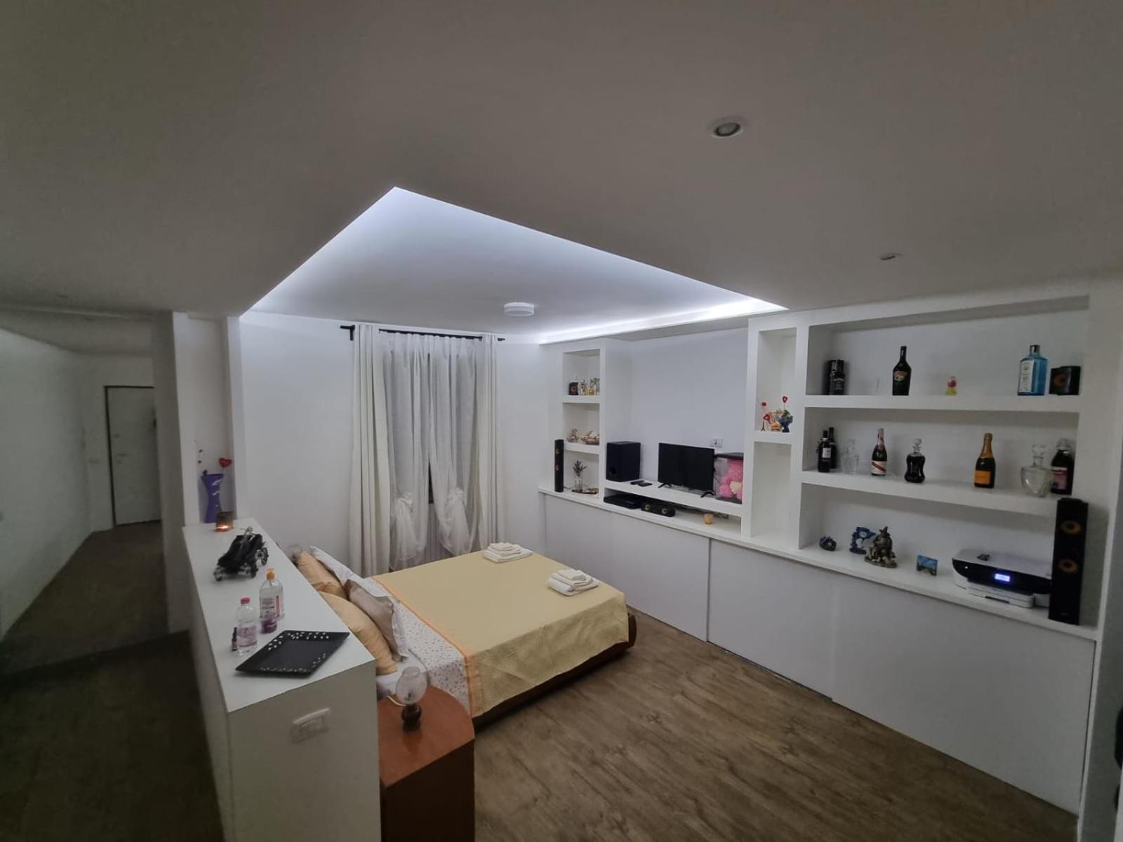 Paderno d'Adda Home Anisia מראה חיצוני תמונה